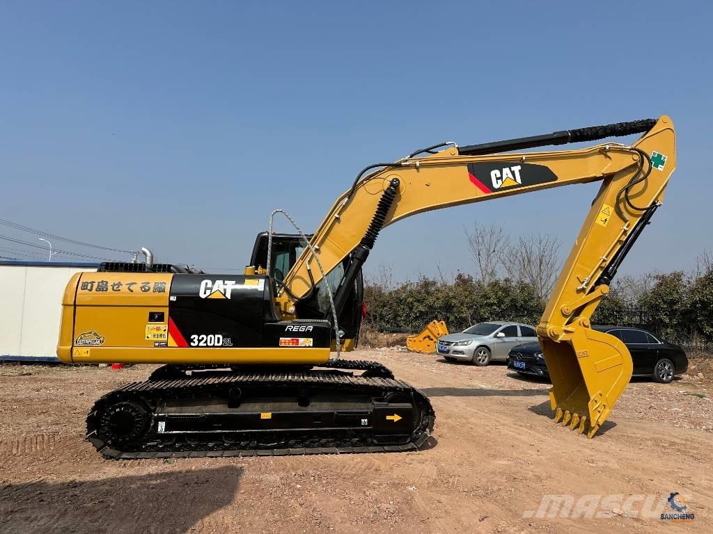 CAT 320 D L Roomikekskavaatorid
