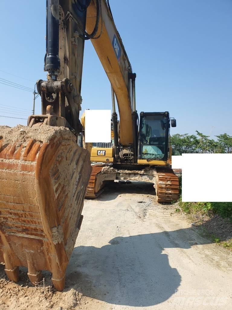 CAT 330F Roomikekskavaatorid