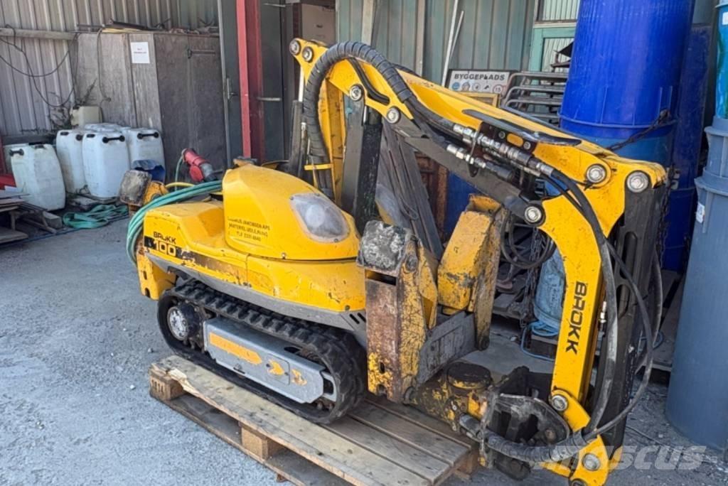 Brokk 100 Lammutusekskavaatorid
