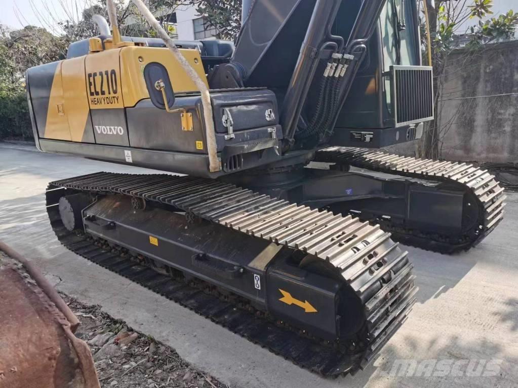 Volvo EC 210 Roomikekskavaatorid