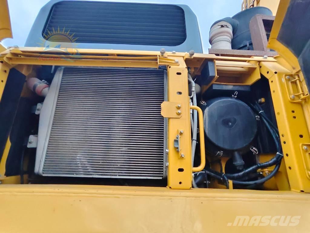 Komatsu PC 460LC-8 Roomikekskavaatorid