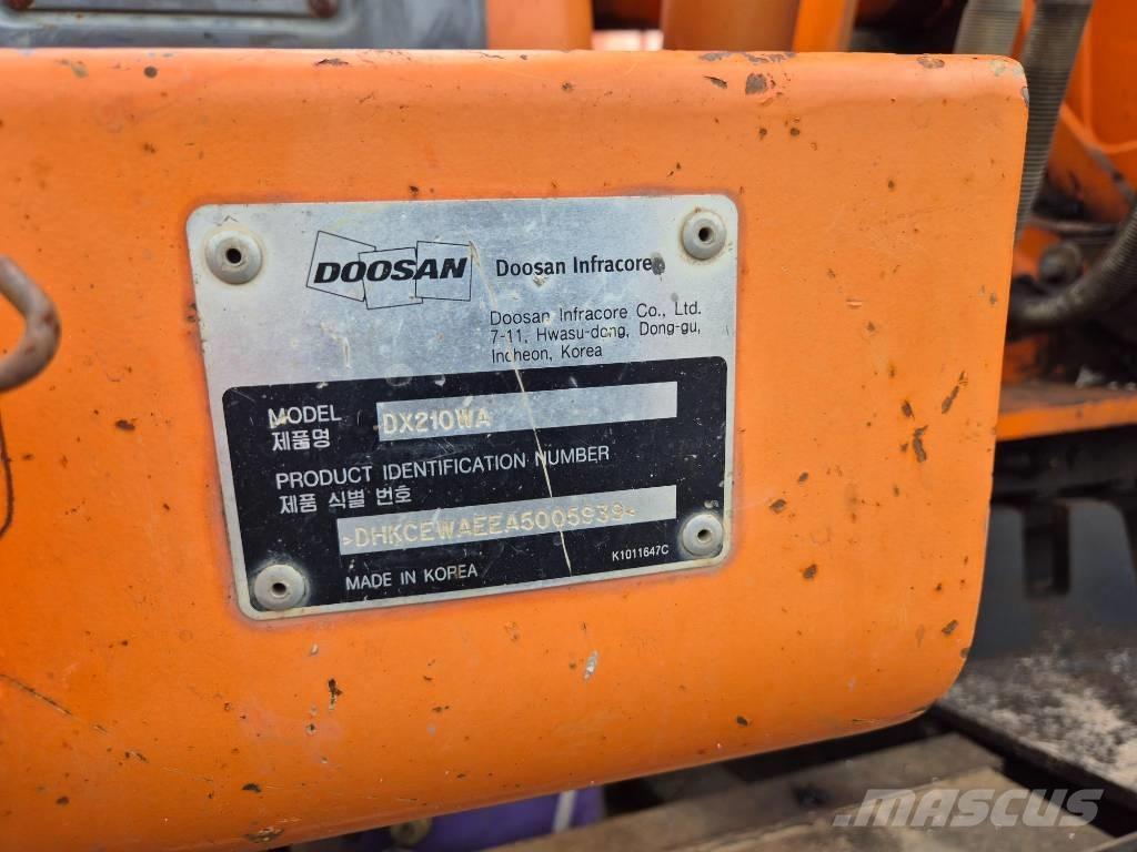 Doosan DX210WA Ratasekskavaatorid
