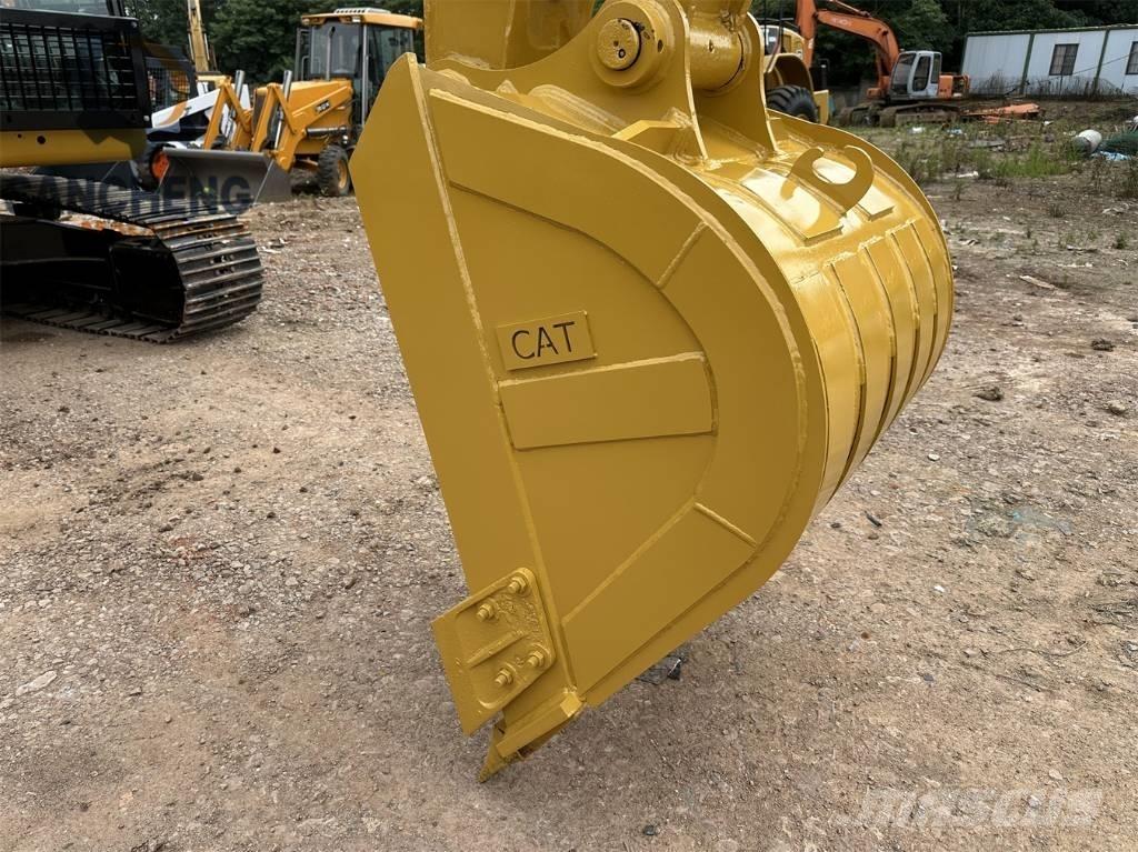 CAT 320 D Roomikekskavaatorid