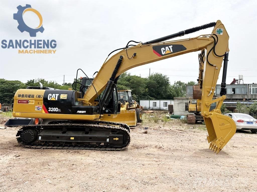 CAT 320 D Roomikekskavaatorid