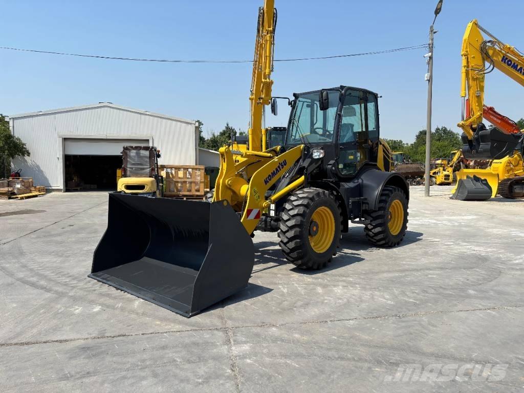 Komatsu WA 100 M-8 Väikelaadurid