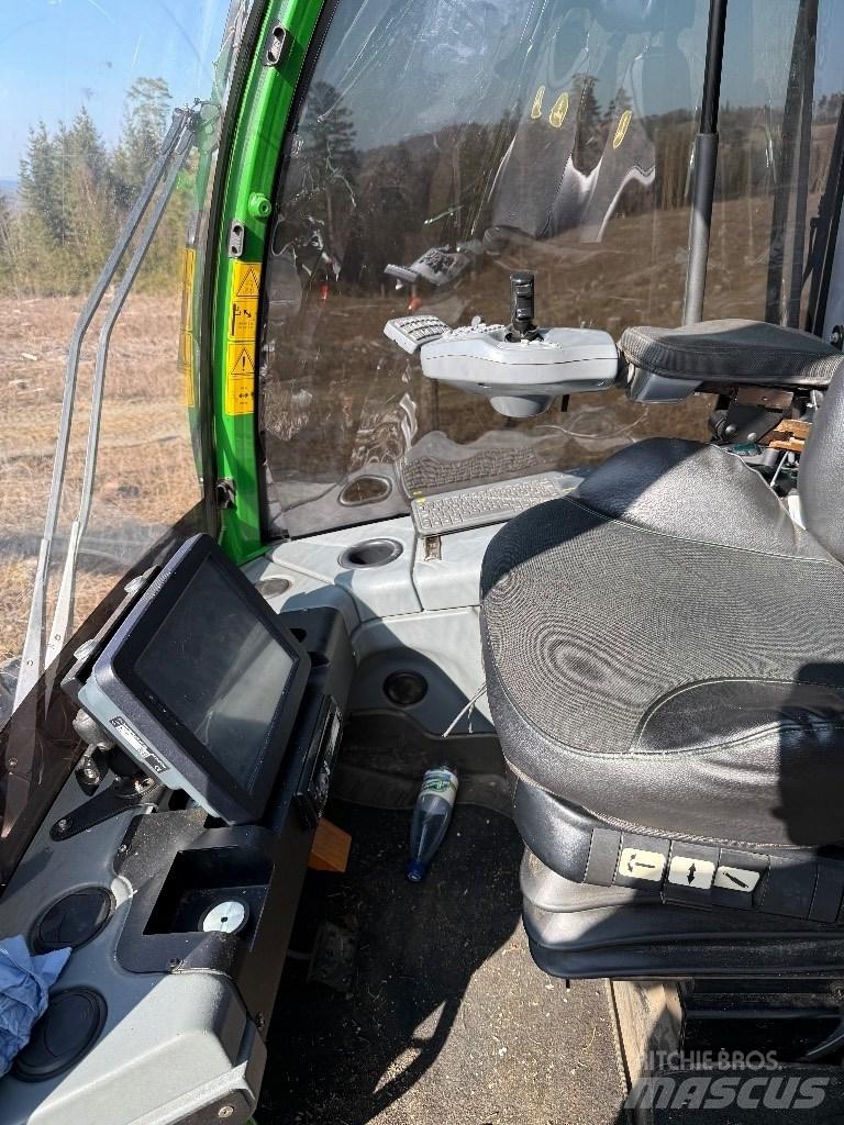 John Deere 1270 G Harvesterid