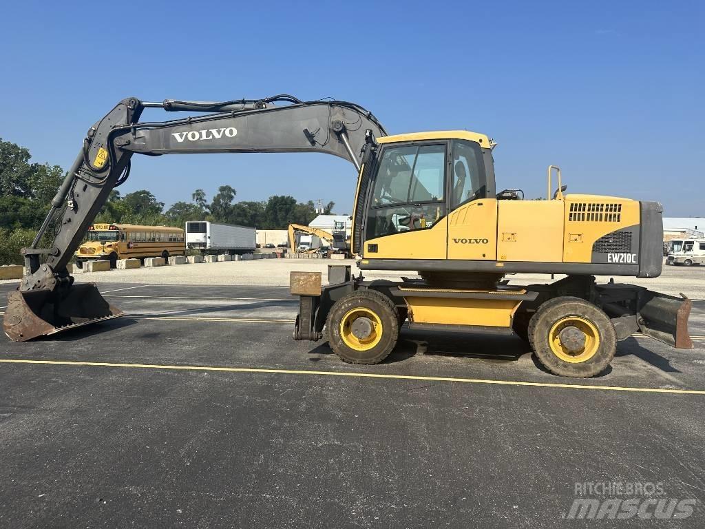 Volvo EW 210 C Ratasekskavaatorid