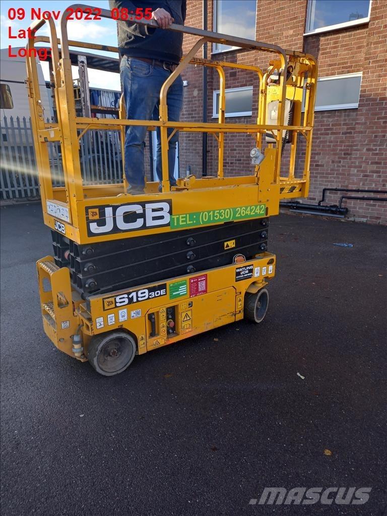JCB 1930E Käärtõstukid