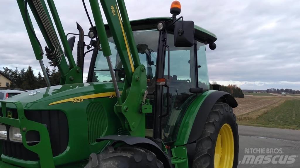 John Deere 5820 Traktorid