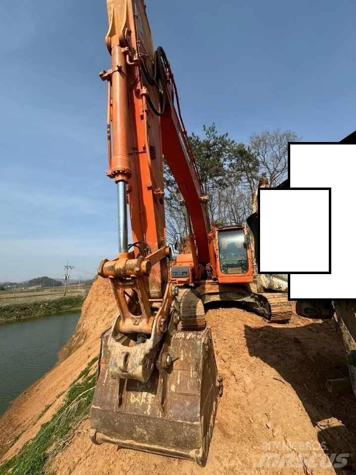 Doosan DX 220 LCA Roomikekskavaatorid