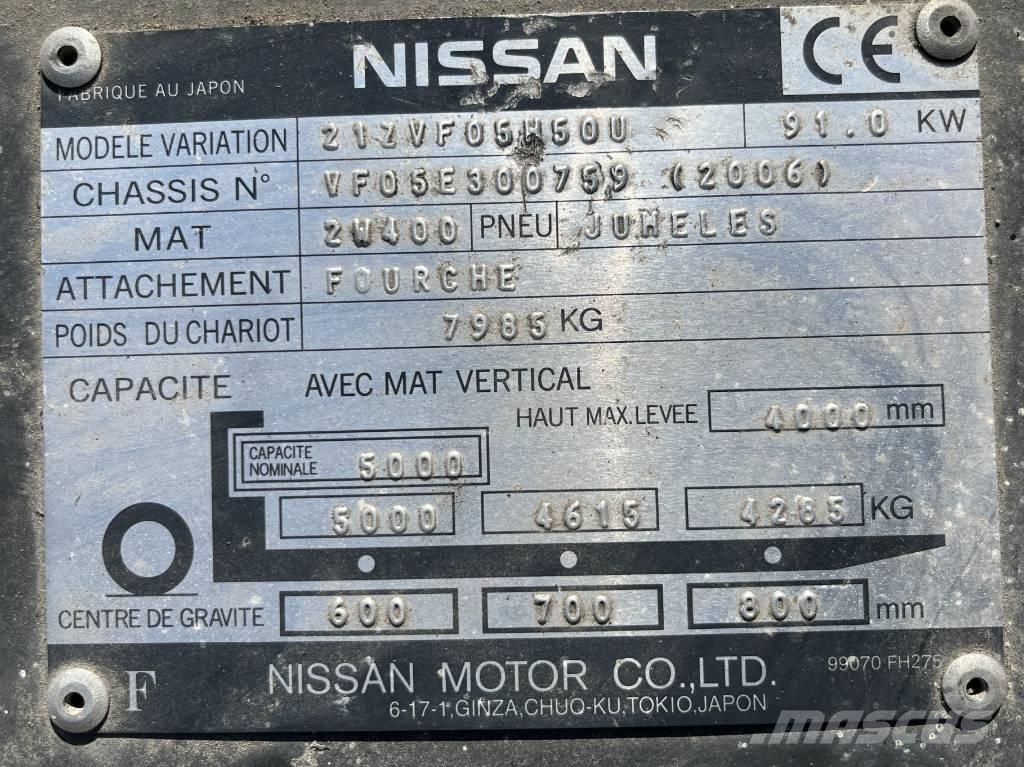 Nissan CABIN W-1038 Kabiinid