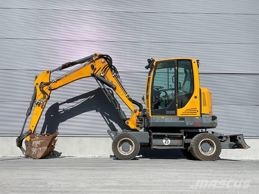Wacker Neuson EW 65 Ratasekskavaatorid
