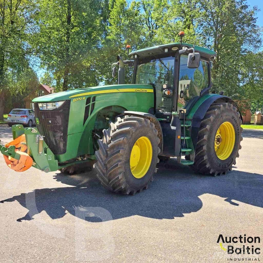 John Deere 8370 R Traktorid