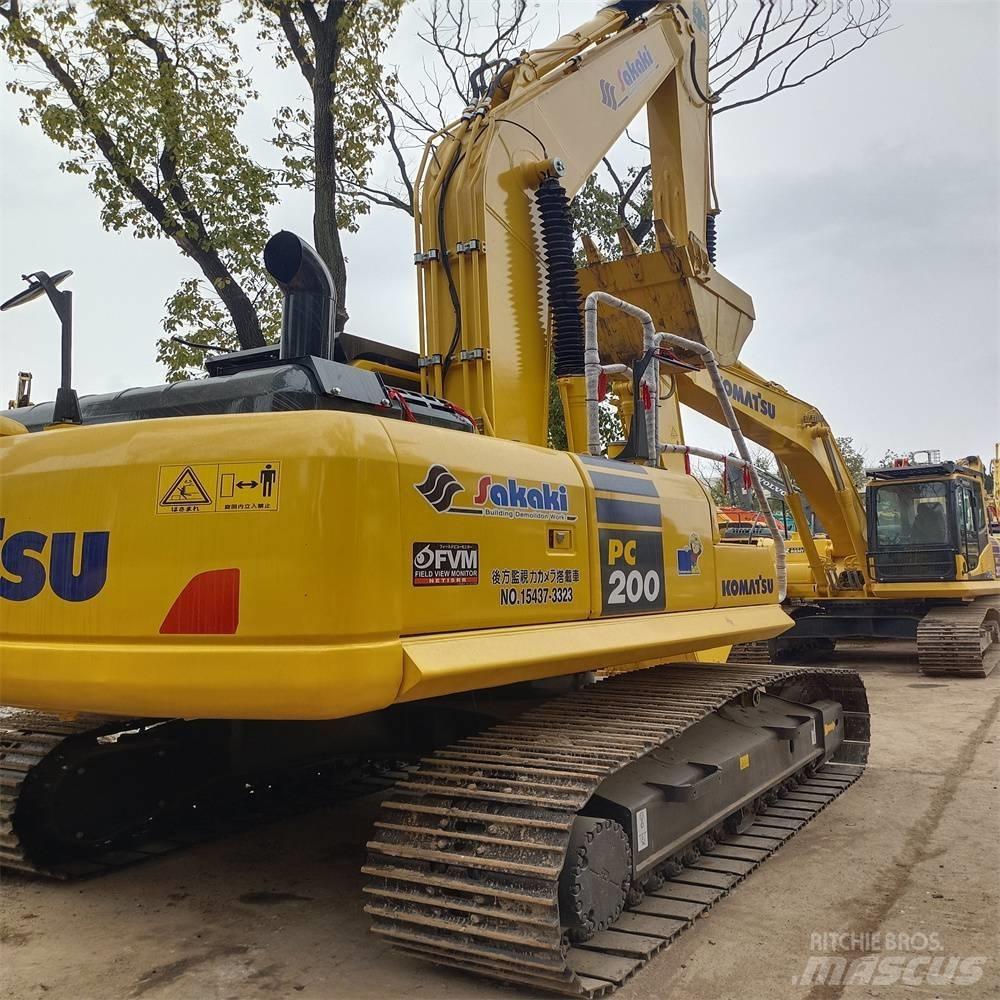 Komatsu PC 200 Roomikekskavaatorid