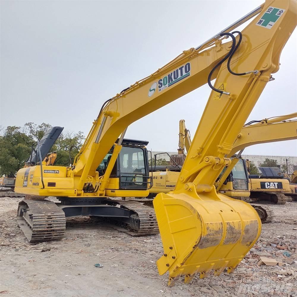 Komatsu PC 200 Roomikekskavaatorid