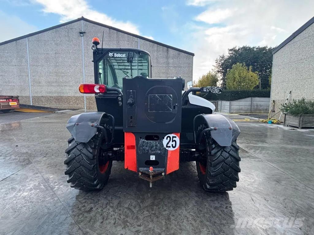 Bobcat TL360 Põllumajanduslikud teleskoopkäitlejad