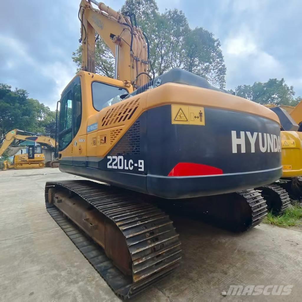 Hyundai R220LC=9S Roomikekskavaatorid