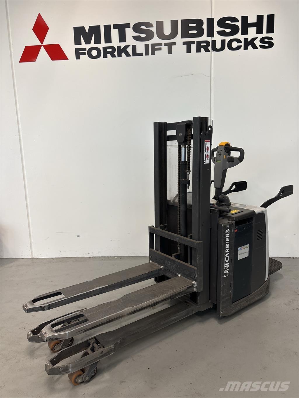 Atlet PDP200 Platvormiga virnastajad