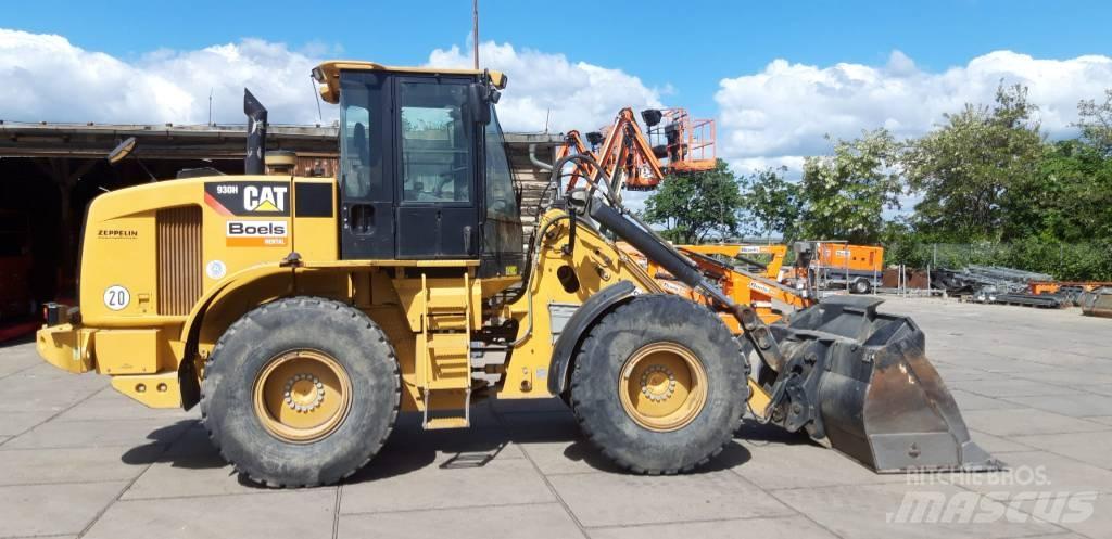 CAT 930 H Rataslaadurid