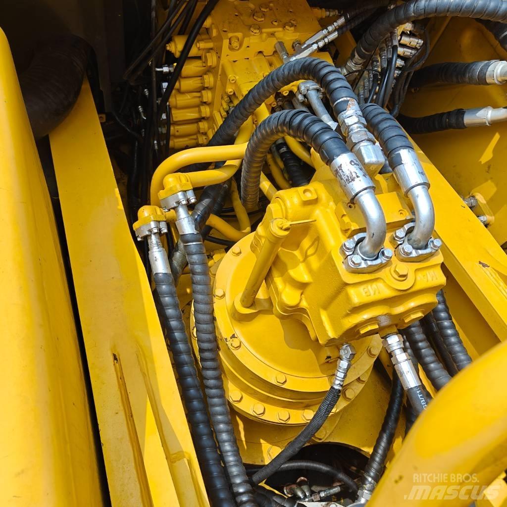 Komatsu 450-8 Roomikekskavaatorid