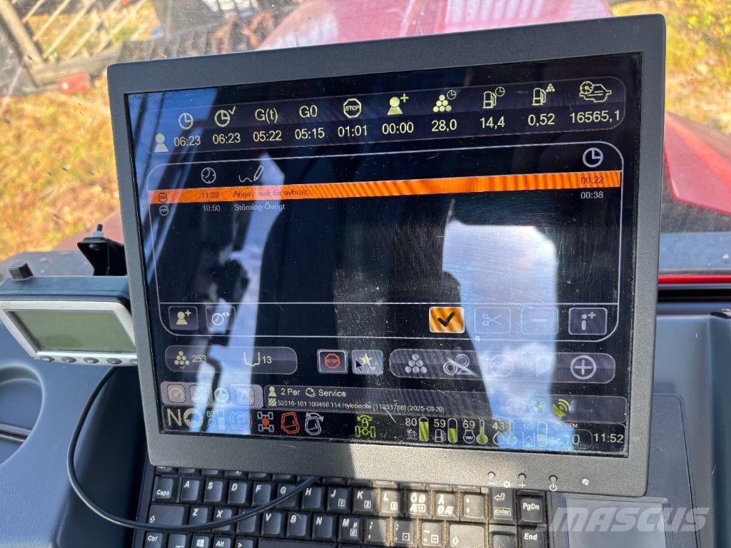 Komatsu 895 Forwarderid