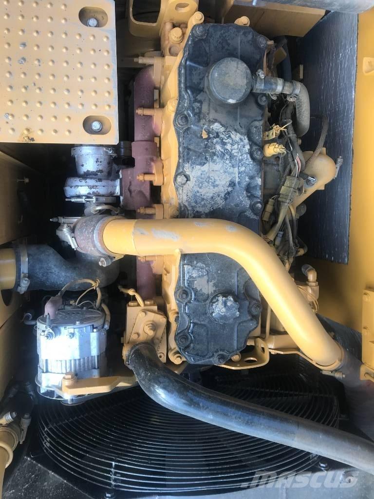 CAT 325 D L Roomikekskavaatorid