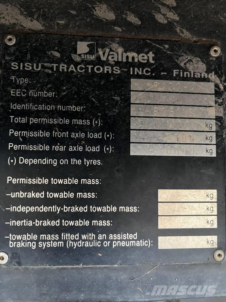 Sisu Valmet 8400 Traktorid