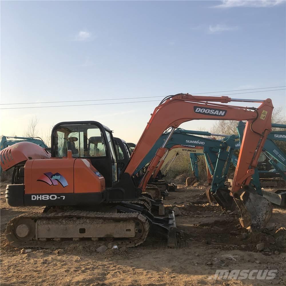 Doosan DH80 Väikeekskavaatorid 7t-12t