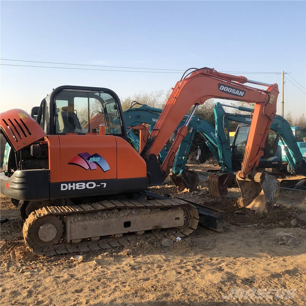 Doosan DH80 Väikeekskavaatorid 7t-12t