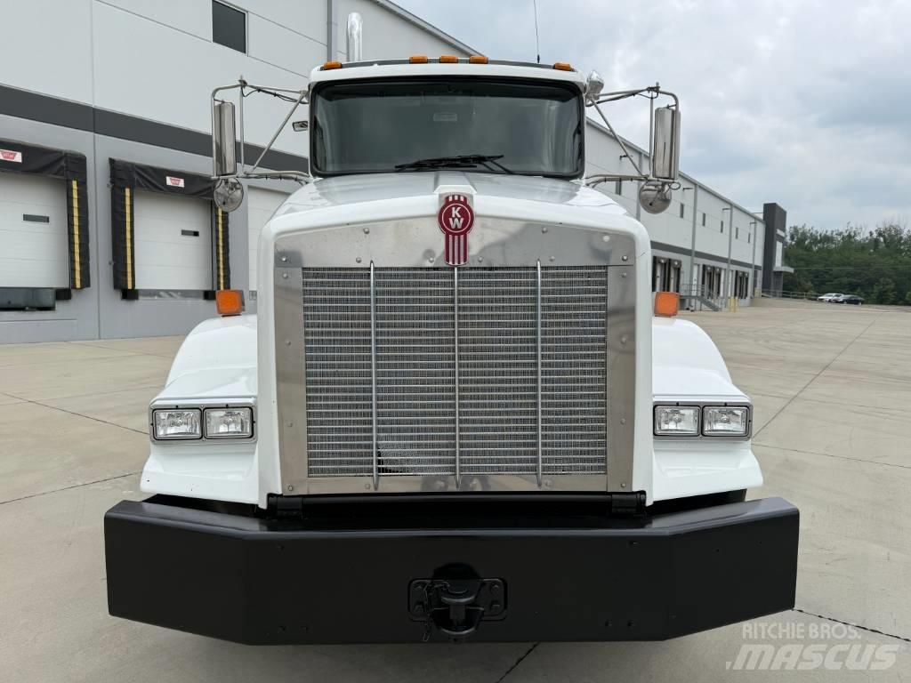 Kenworth T 800 Sadulveokid