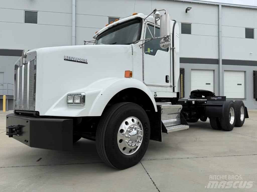Kenworth T 800 Sadulveokid