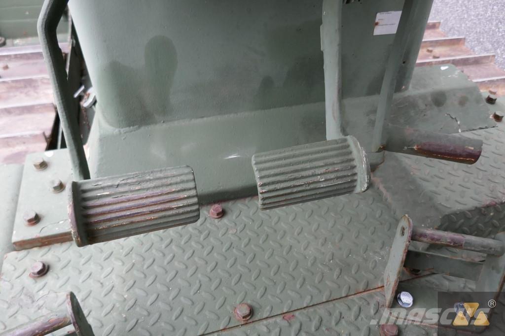 CAT D7G Ex-army Buldooserid