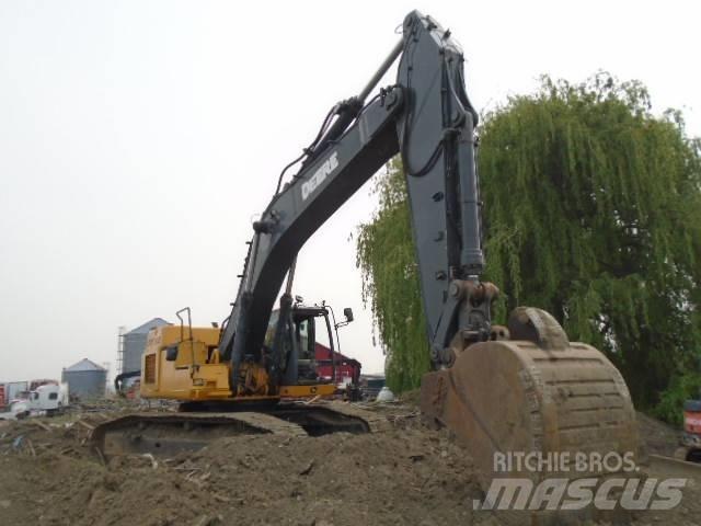 John Deere 450 DLC Roomikekskavaatorid