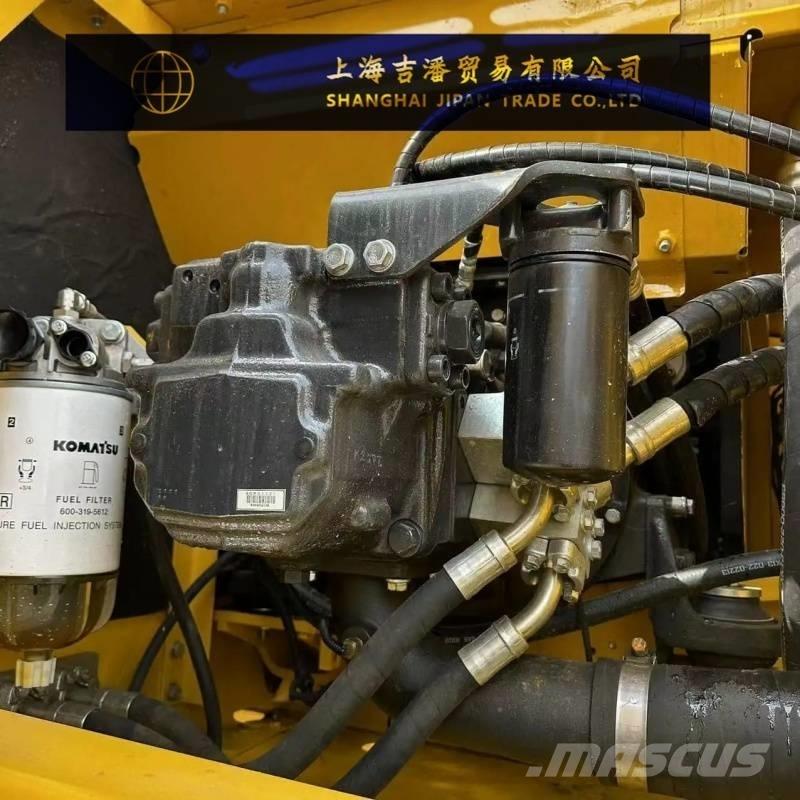 Komatsu PC 220 Roomikekskavaatorid