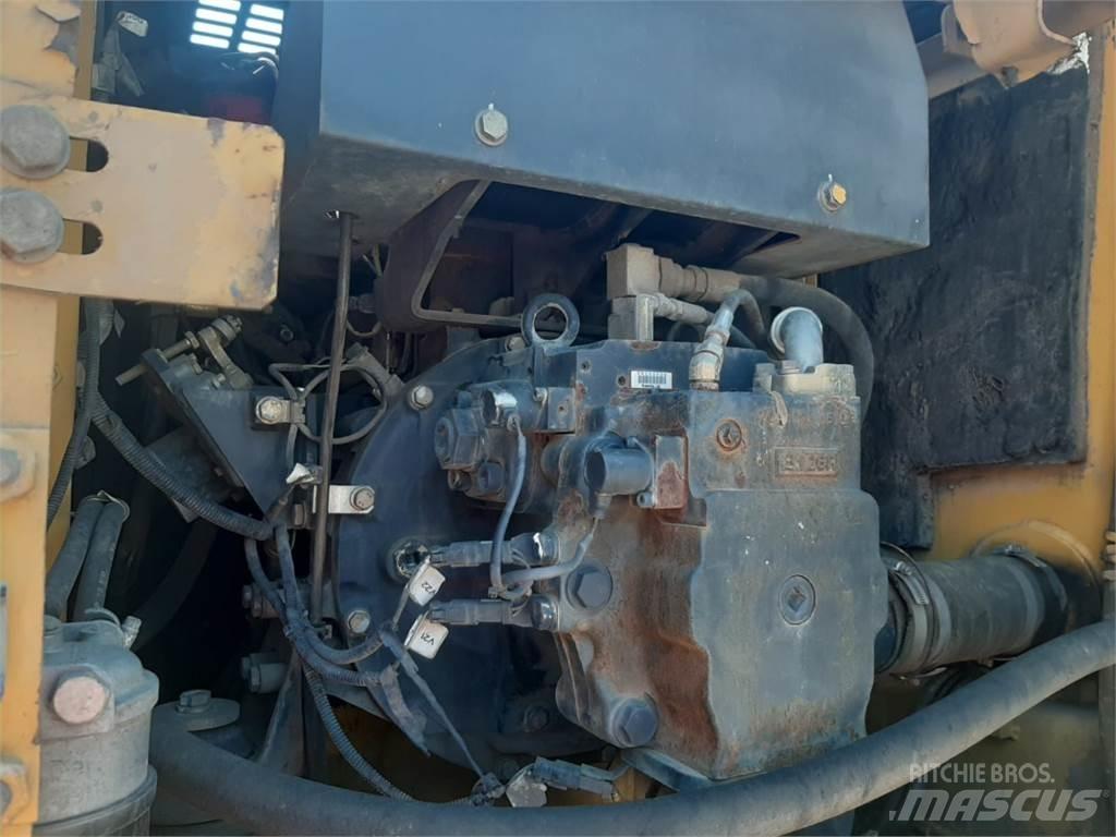 Komatsu PW180-7 Ratasekskavaatorid
