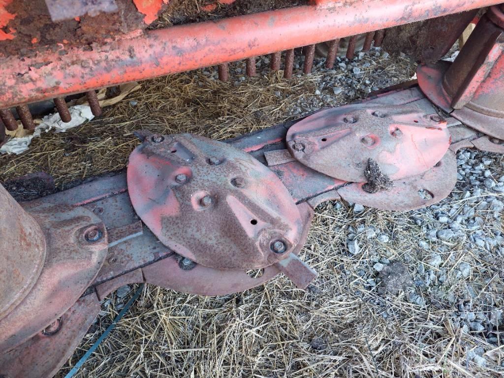Kuhn alterna 400 Muljurniidukid