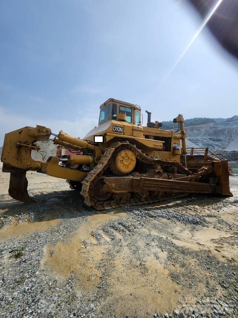 CAT D 9 N Buldooserid