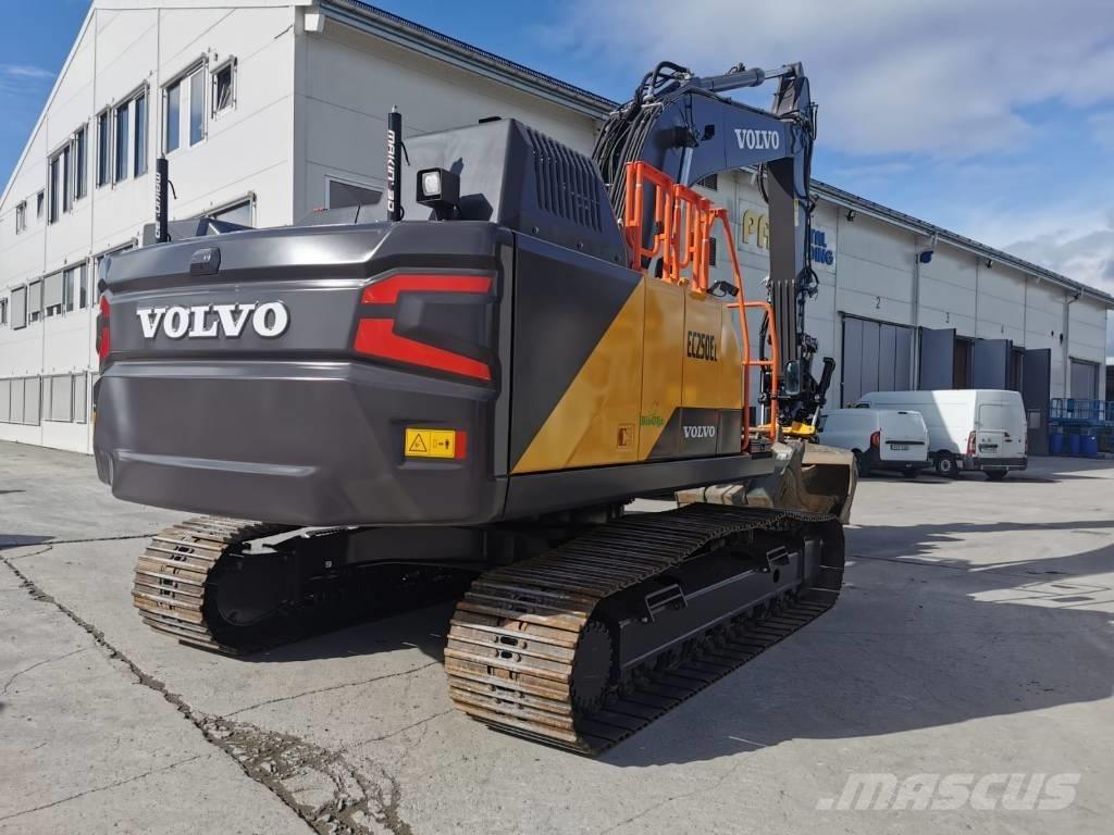 Volvo EC 250 EL Roomikekskavaatorid