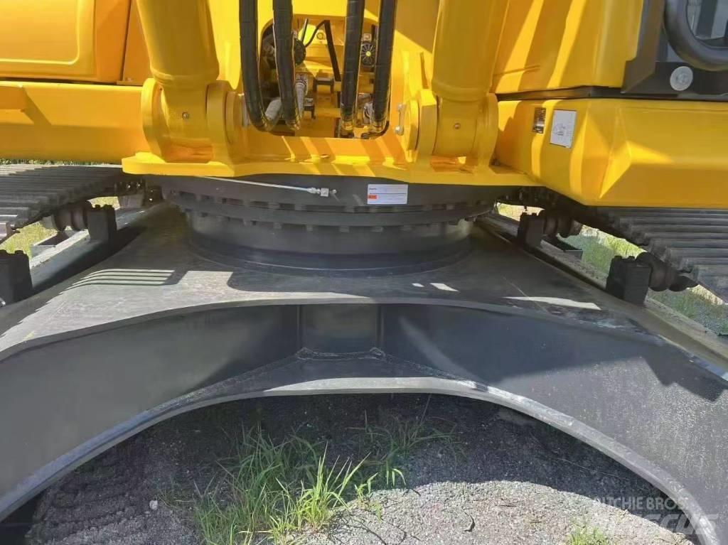 Komatsu 300-7 Roomikekskavaatorid