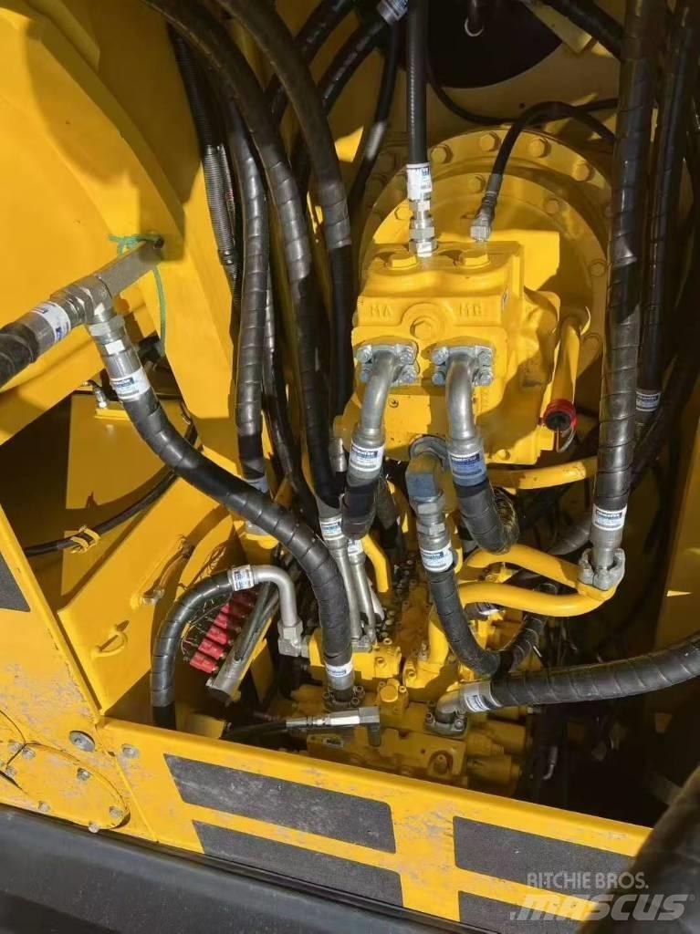 Komatsu 300-7 Roomikekskavaatorid