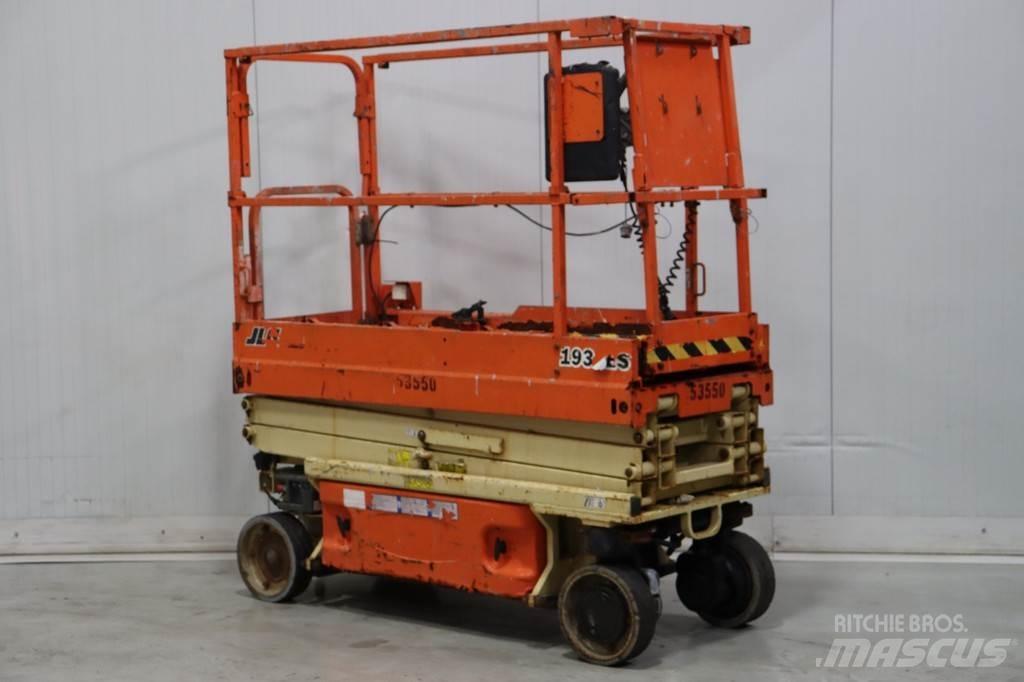 JLG 1930ES Käärtõstukid