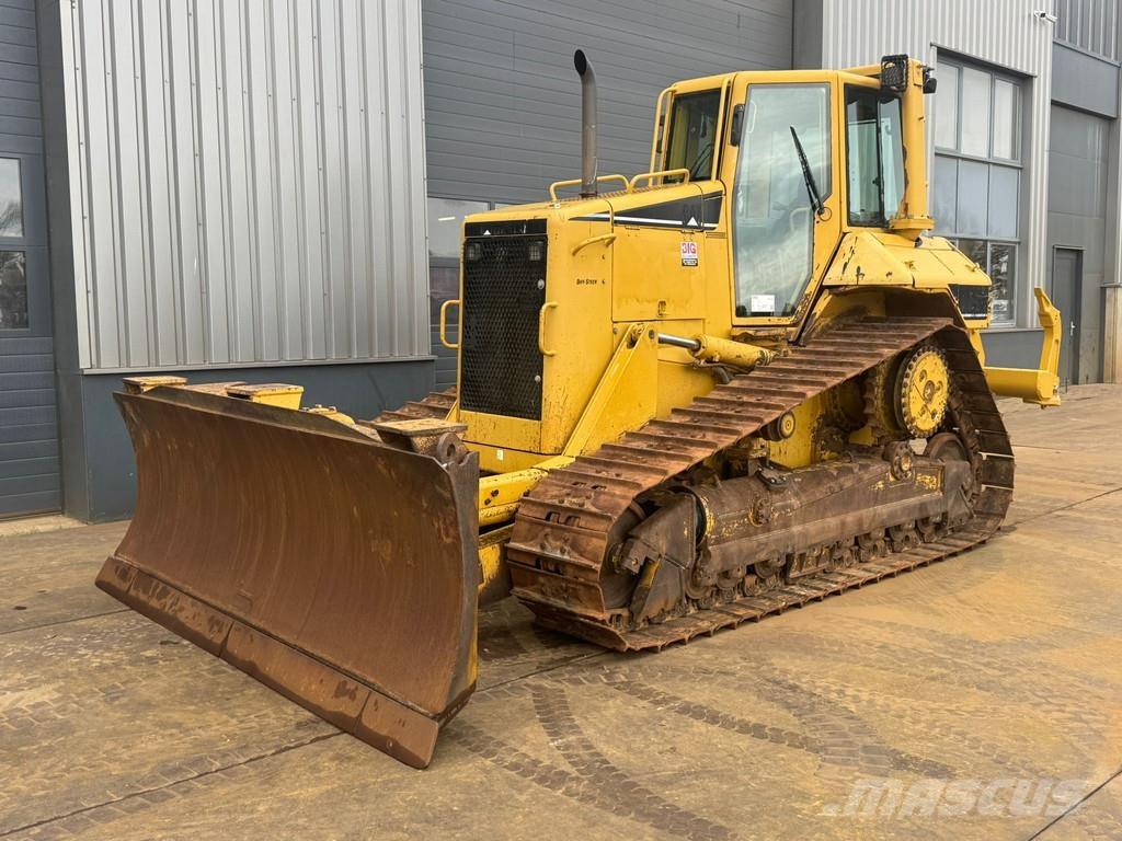 CAT D6N XL Buldooserid
