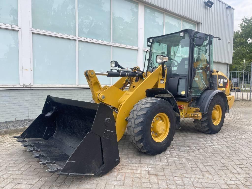 CAT 906 M    2018 Rataslaadurid