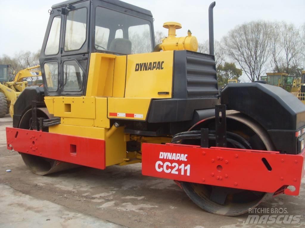 Dynapac CC 211 Tandemrullid