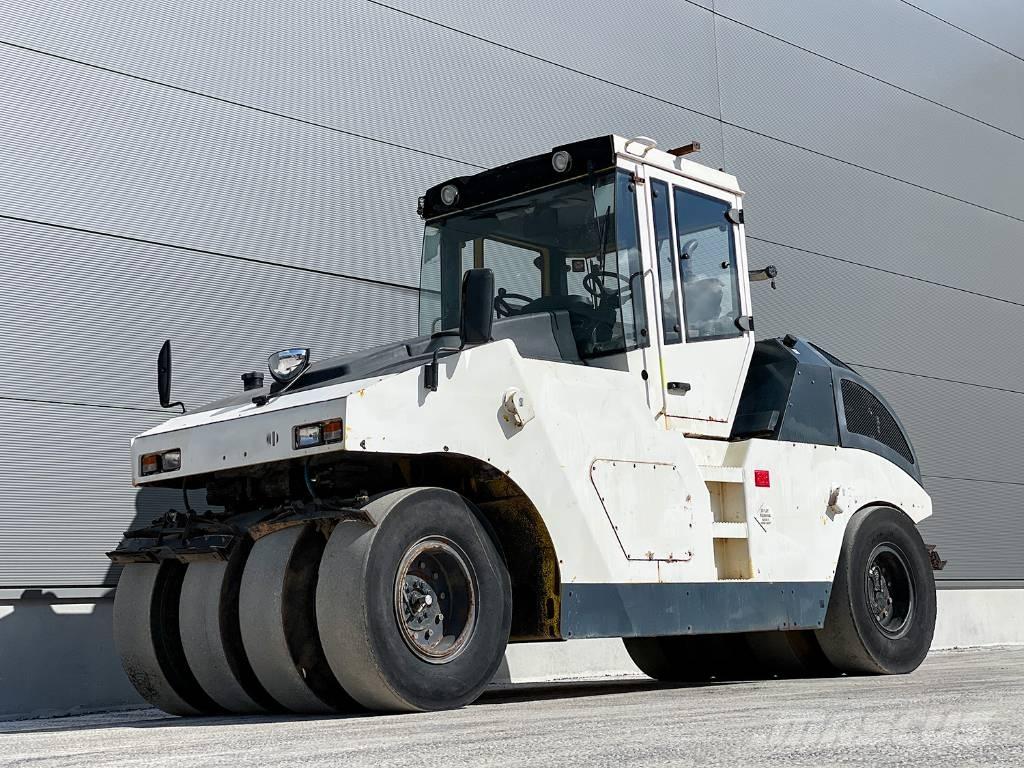 Bomag BW 24 RH Pneumorehvidega rullid