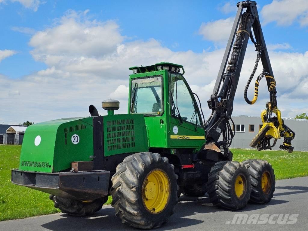 John Deere 1270 D Harvesterid