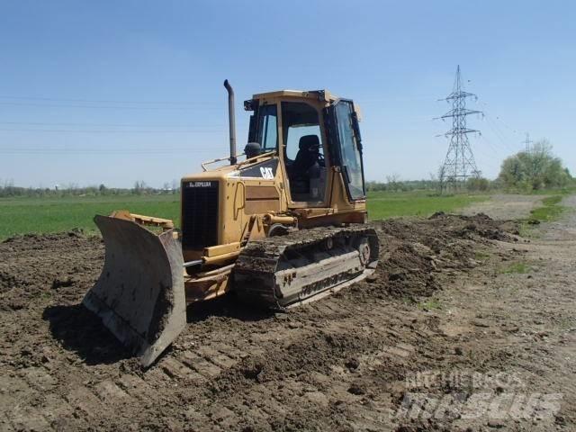 CAT D 5 G XL Buldooserid