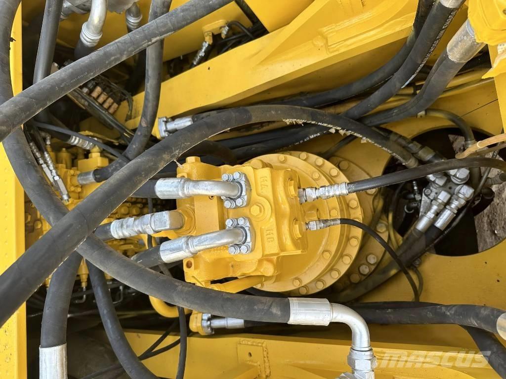 Komatsu PC400-7 Roomikekskavaatorid