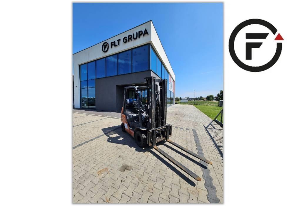 Toyota 02-8 FGKF 20 Gaasitõstukid