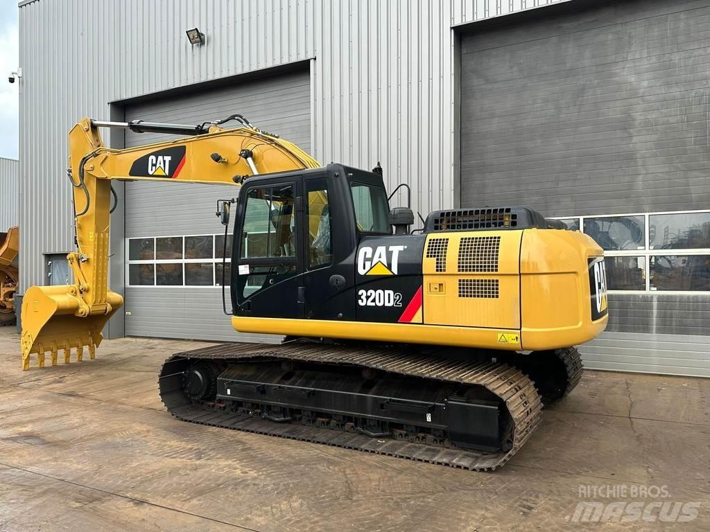 CAT 320D2 Roomikekskavaatorid